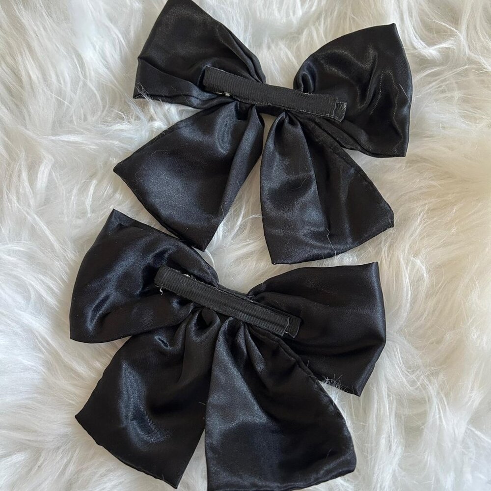 Satin bow hair clip set - Picture 2 of 2
